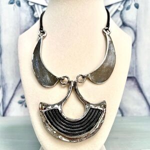 Chicos Beautiful Bold Tribal Inspired Necklace